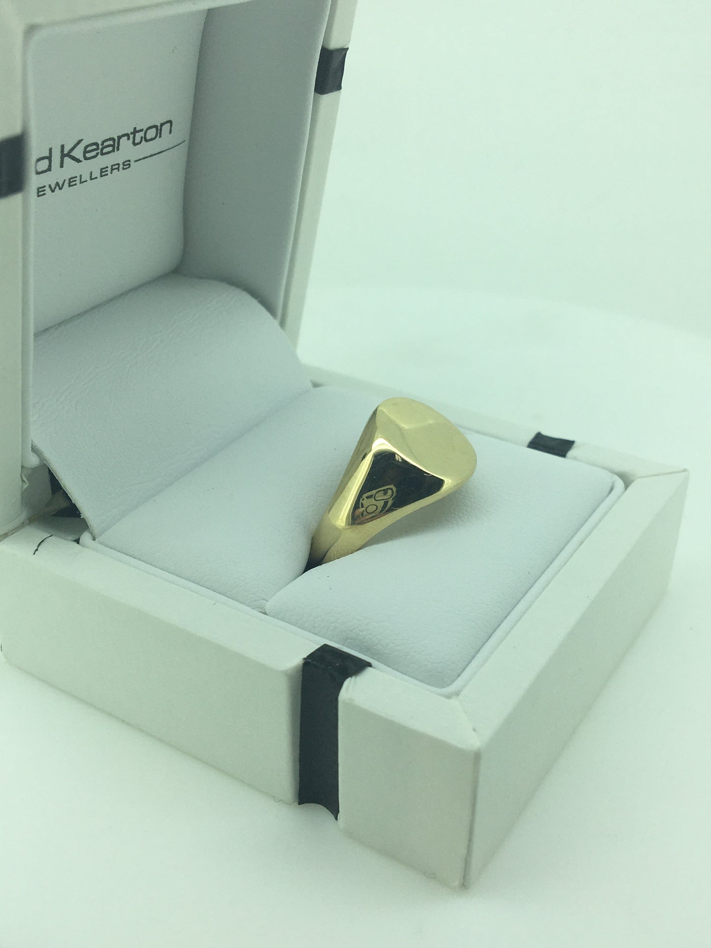 9ct Yellow Gold Ladies Signet Ring