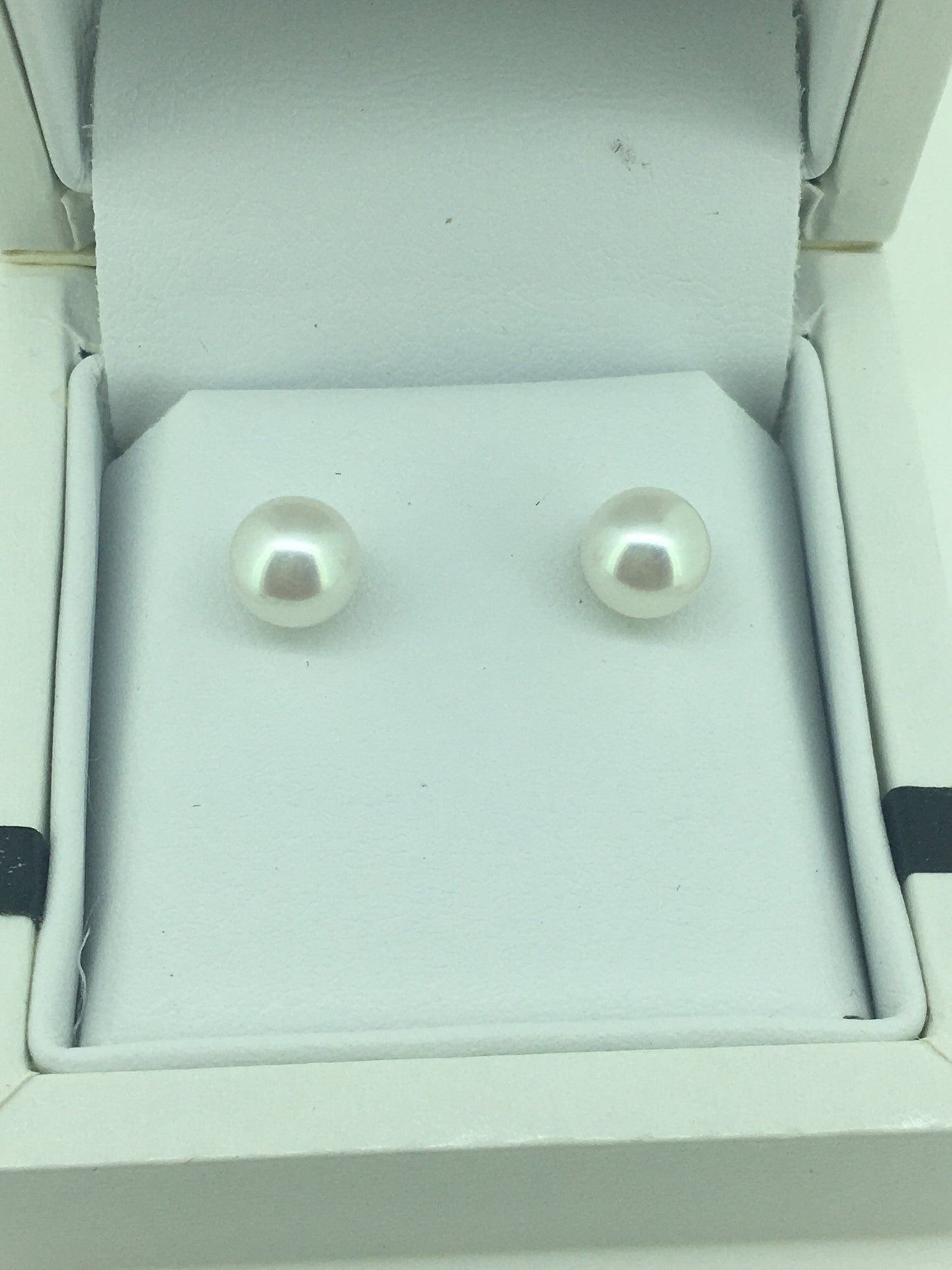 9ct Yellow Gold 6mm Pearl Studs