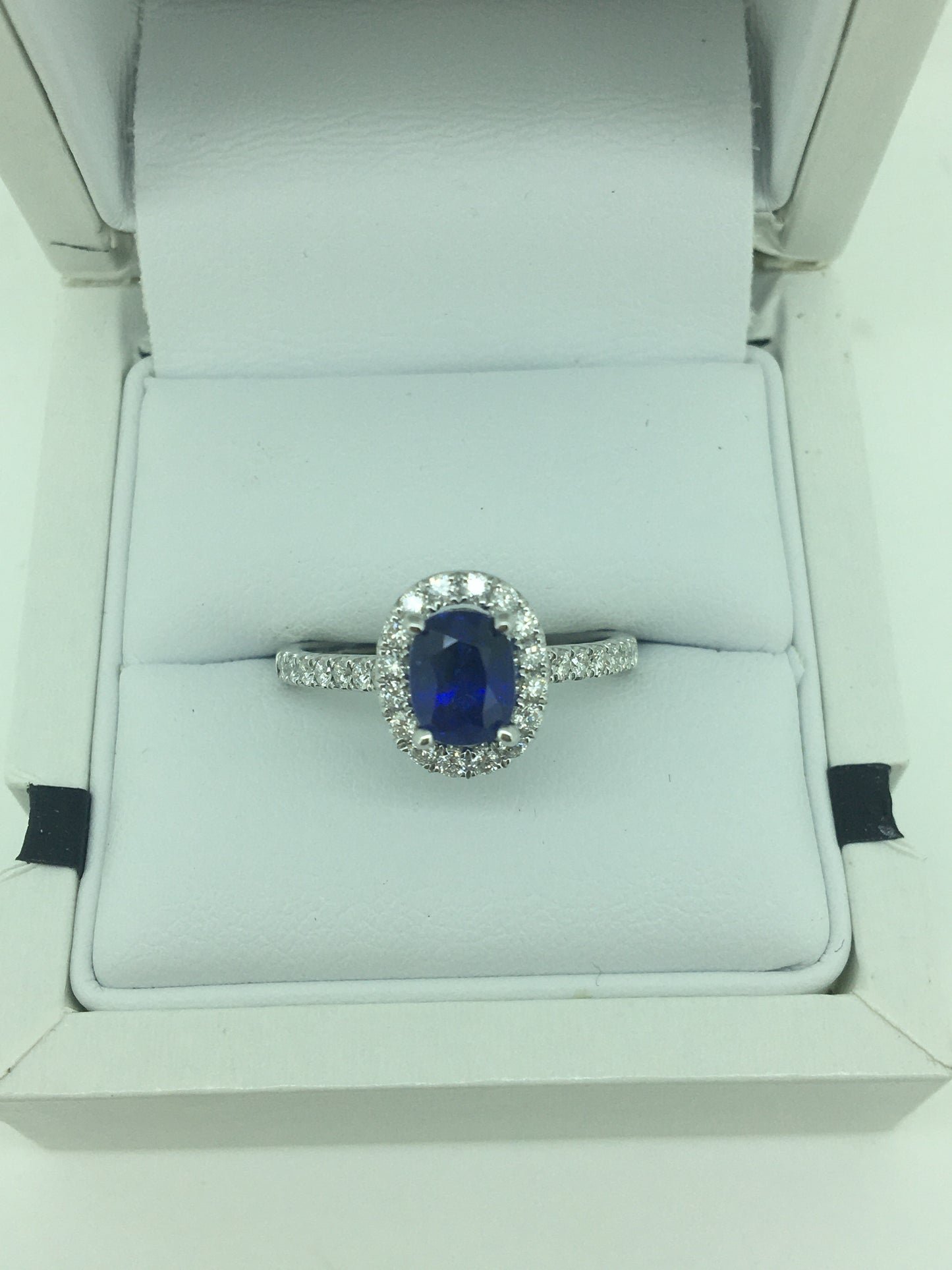 18ct White Gold Sapphire & Diamond Ring