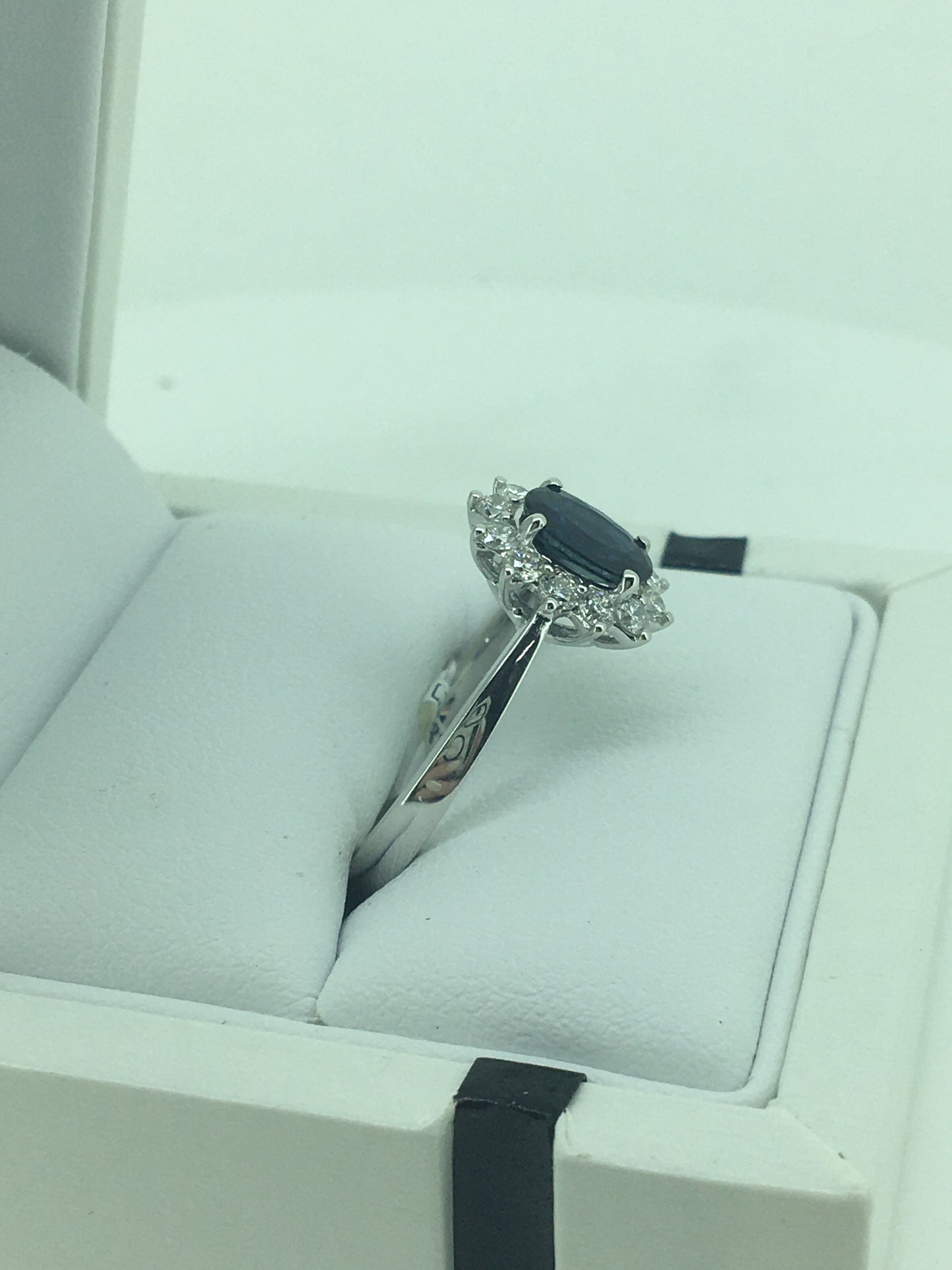 18ct White Gold Sapphire & Diamond Ring