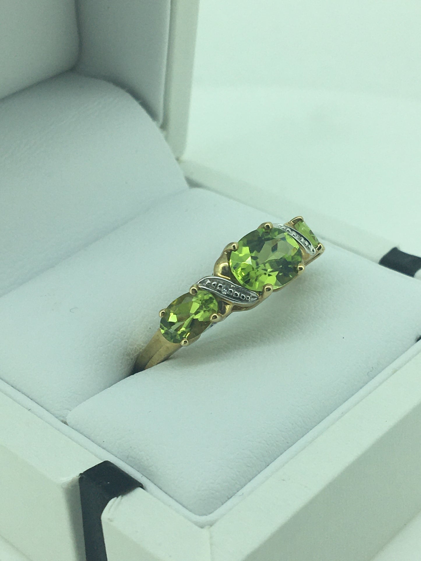 9ct Yellow Gold Peridot & Diamond Ring