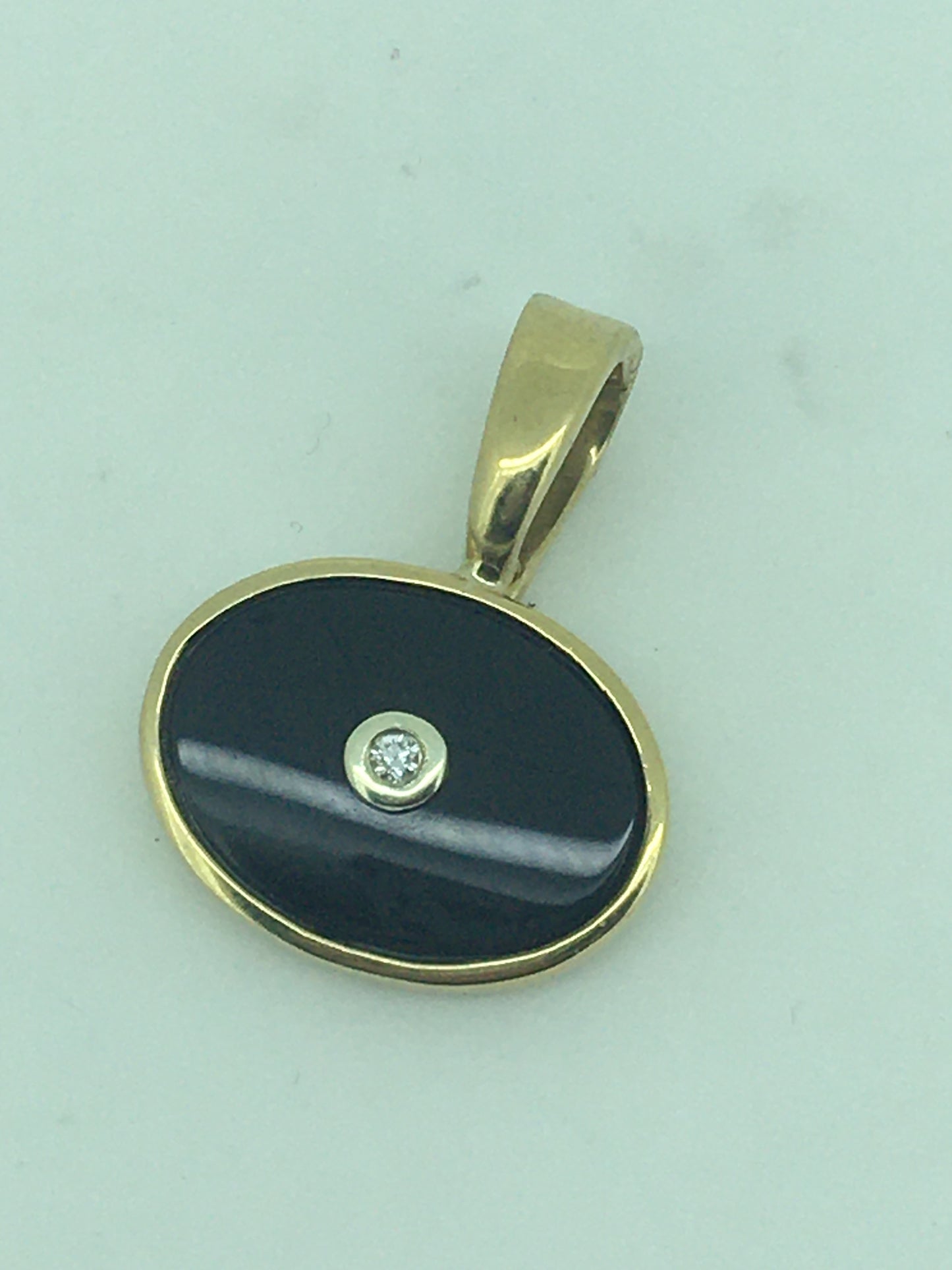 9ct Yellow Gold Onyx & Diamond Enhancer