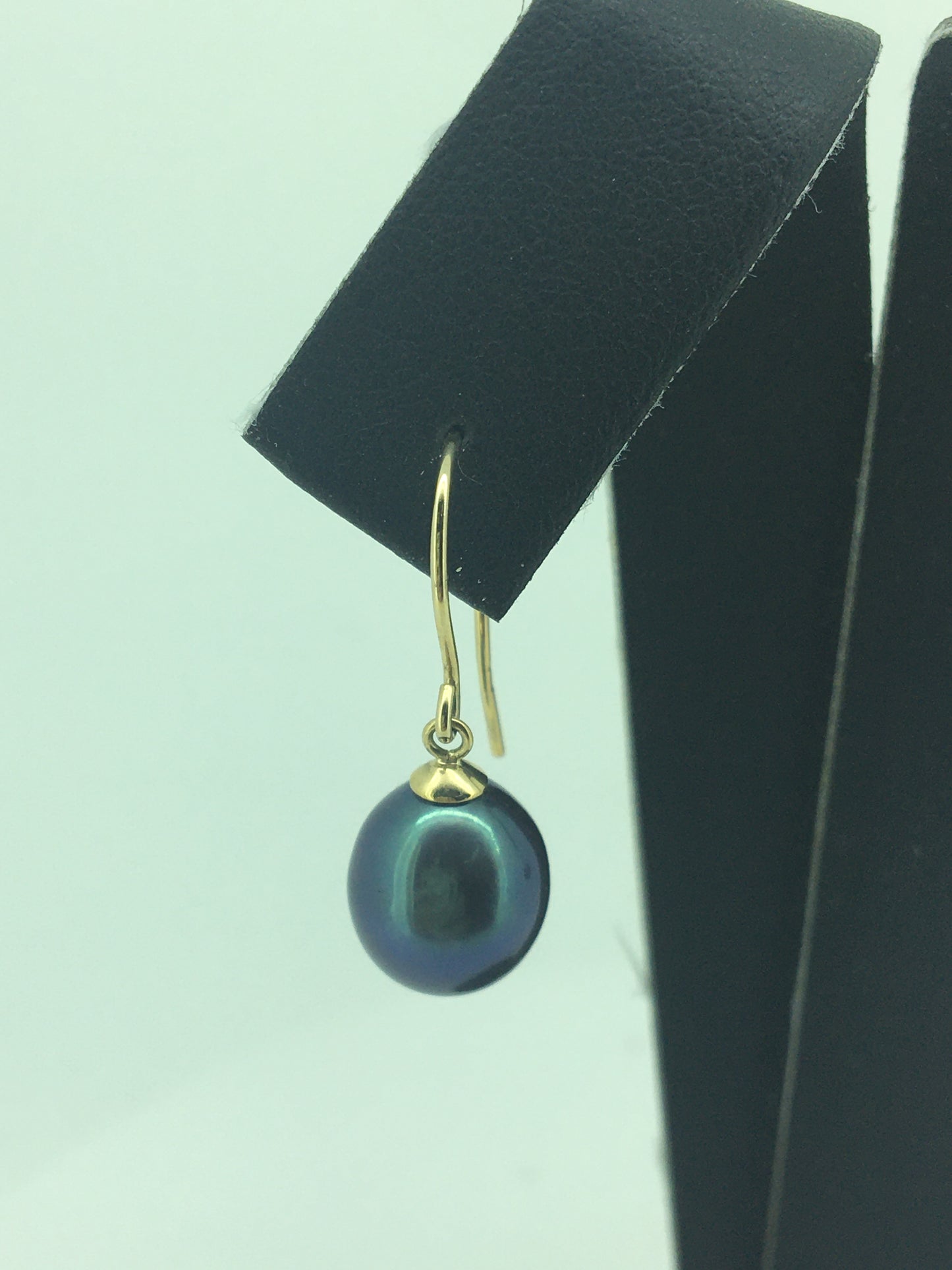 9ct Yellow Gold 9mm Black Pearl Drops
